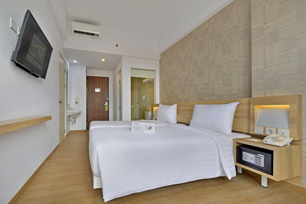 Whiz Prime Hotel Basuki Rahmat Malang Ngoại thất bức ảnh